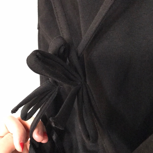 Sexy low back black mini dress - Picture 5 of 6